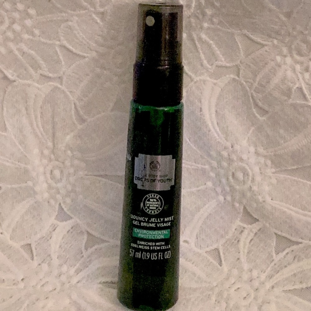 The Body Shop Drops of Youth Bouncy Jelly Mist